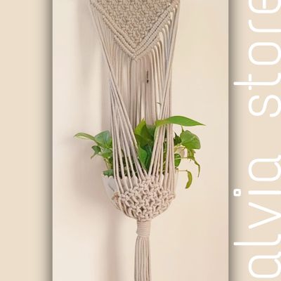 حامل للزرع مكرميه