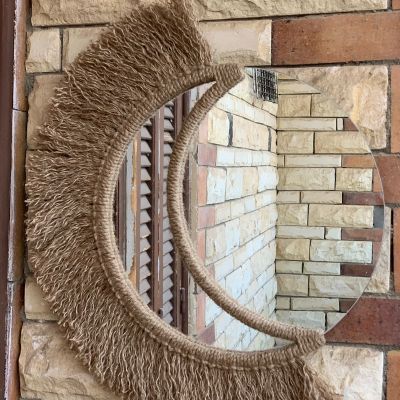 مرايا بوهو على شكل هلال 