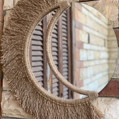 مرايا بوهو على شكل هلال 