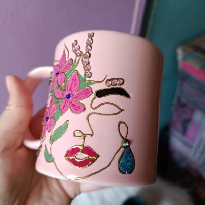 Flowery girl mug 