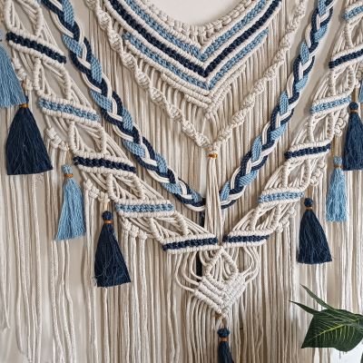 معلقه مكرمية