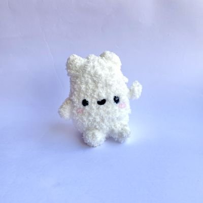 Polar bear plushie toy
