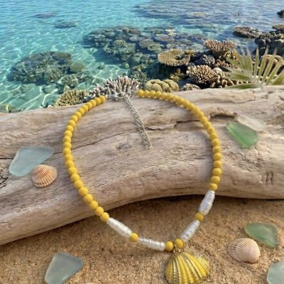 Necklace yellow color stone