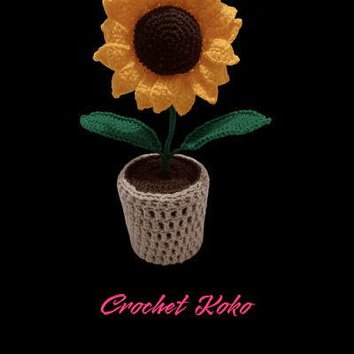 Vase of sun flower made of crochet 