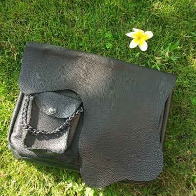 Black back bag 