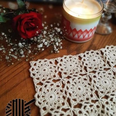 Crochet table runner