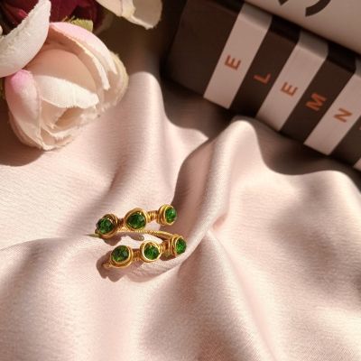 Green crystal copper ring