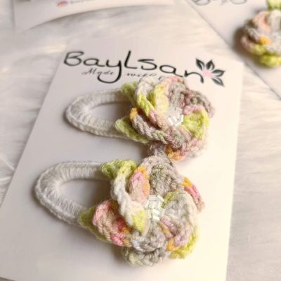 اتنين كلبس.. وردة مروحة ملونة