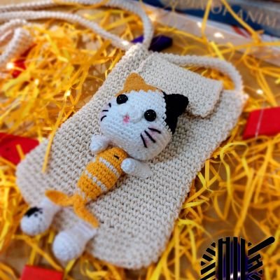 Amigurumi mobile pouch