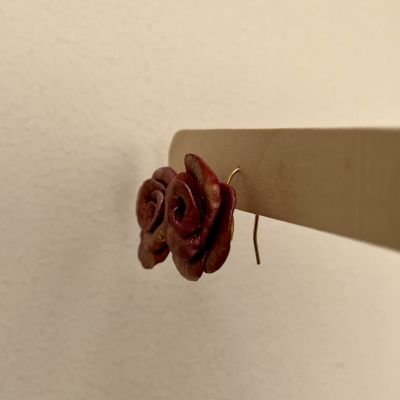 حلق وردة ❤️