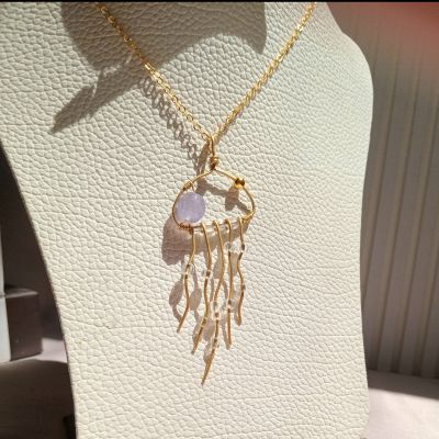 سلسلة نحاس على شكل قنديل البحر 