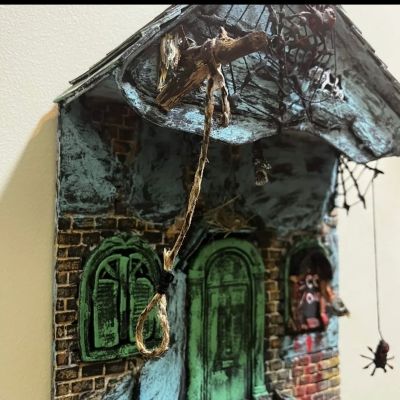 علاقة مفاتيح شكل منزل 