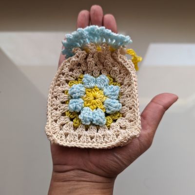 كيس فلوس مزهر 