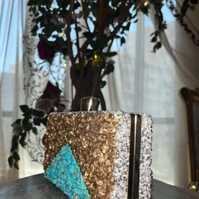 شنطه سواريه هاند ميد مطعمه بالاحجار الكريمه 