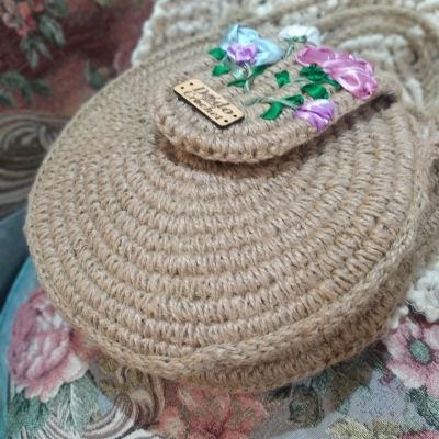 Round burlap bag