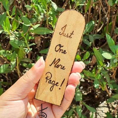 Just one more page! - فاصل كتاب