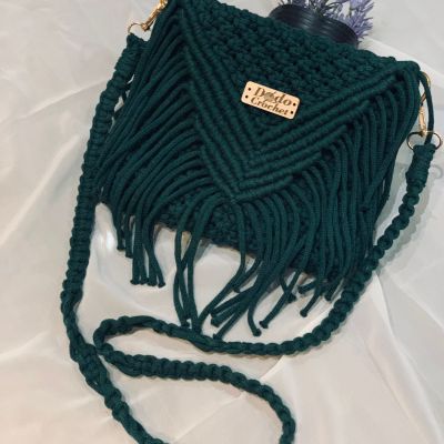 شنطه مكرميه كروس 