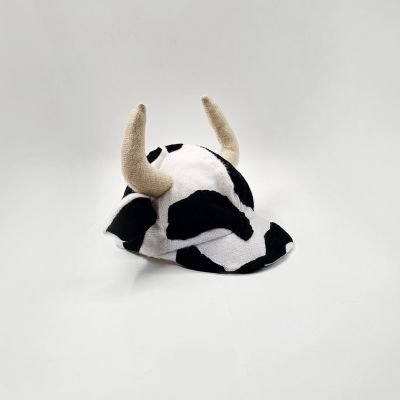 زي قبعة البقرة