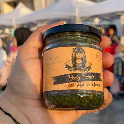 Mint and moringa scrub  