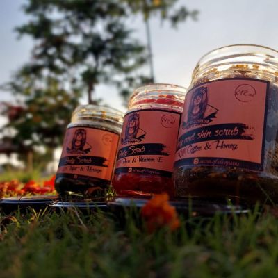 Mint and moringa scrub  