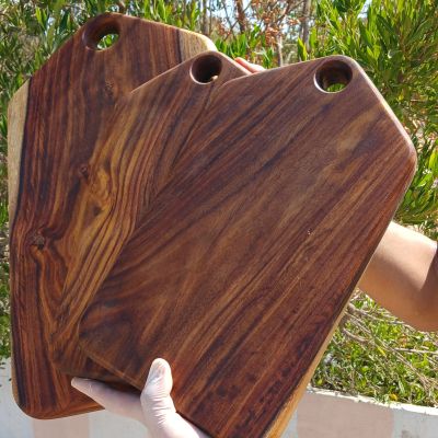 3 قطاعات من الخشب الصلب