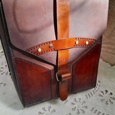 Men's handmade leather pull-up crossbody bag 