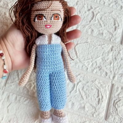 Amigurumi doll 