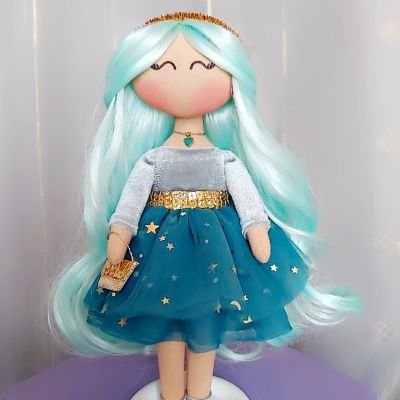 عروسة مُهرة