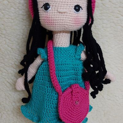 دمية فتاة برأس متحركة