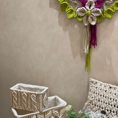 معلقه مكرميه الوان 