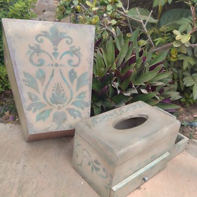 Set of Tissue box and basket 