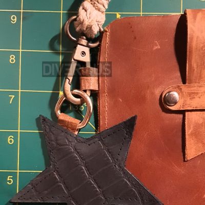 شنطة موبايل جلد طبيعي 