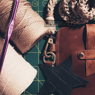 شنطة موبايل جلد طبيعي 