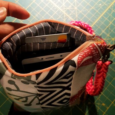 شنطة موبايل