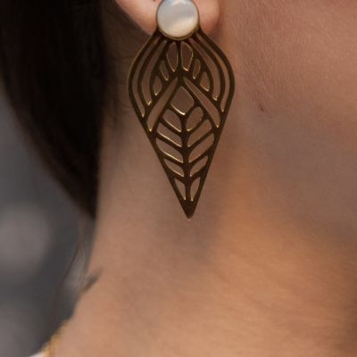 Feather pearl earrings 