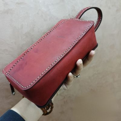 شنطه يد رجاليه 