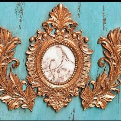 برافان أنتيك بأويمات وشغل بارز في الخلف خشب سويدي