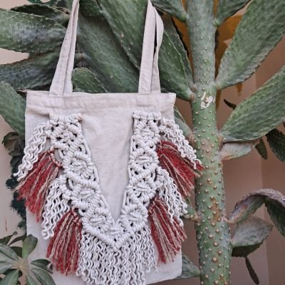 Tote bag with macrame 