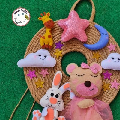 تعليقة ديكور من الجوخ وخيوط الخيش