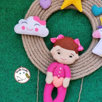 تعليقة ديكور من الجوخ وخيوط الخيش