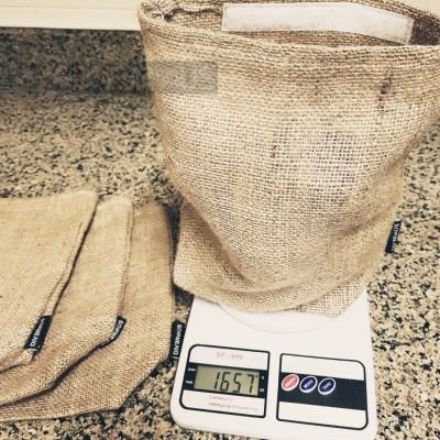 كيس من الخيش للمشتريات