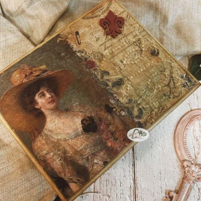 صندوق اصفر عتيق