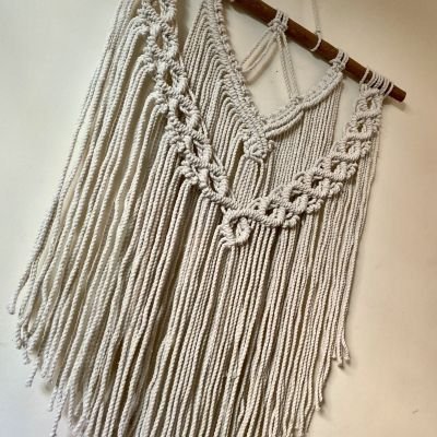 تعليقة حائط مكرميه