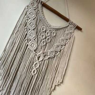 تعليقة حائط مكرميه