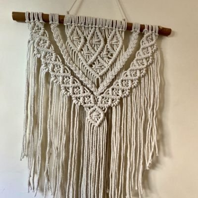 تعليقة حائط مكرميه 