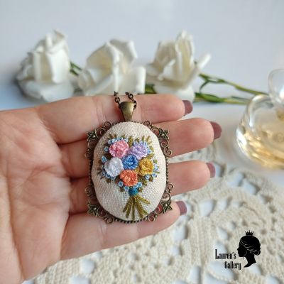 Embroidery necklace