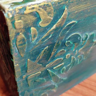 غطاء علبة المناديل بالديكوباج 