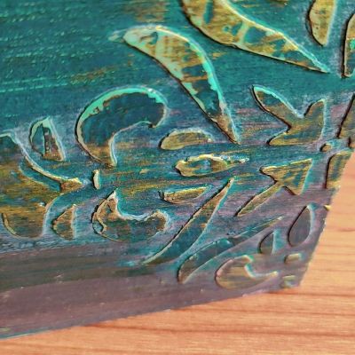 غطاء علبة المناديل بالديكوباج 