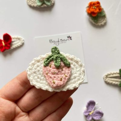 اتنين كلبس.. فراولة بينك