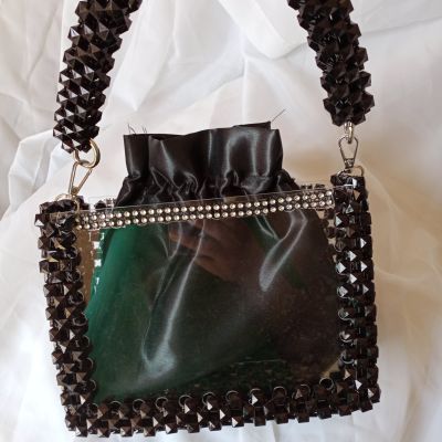 شنطه لولي بجدار اكليرك